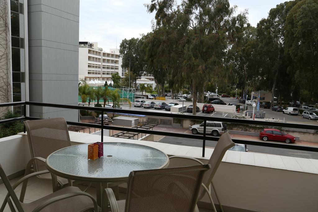 River Beach Apartments Lemesos Pokoj fotografie