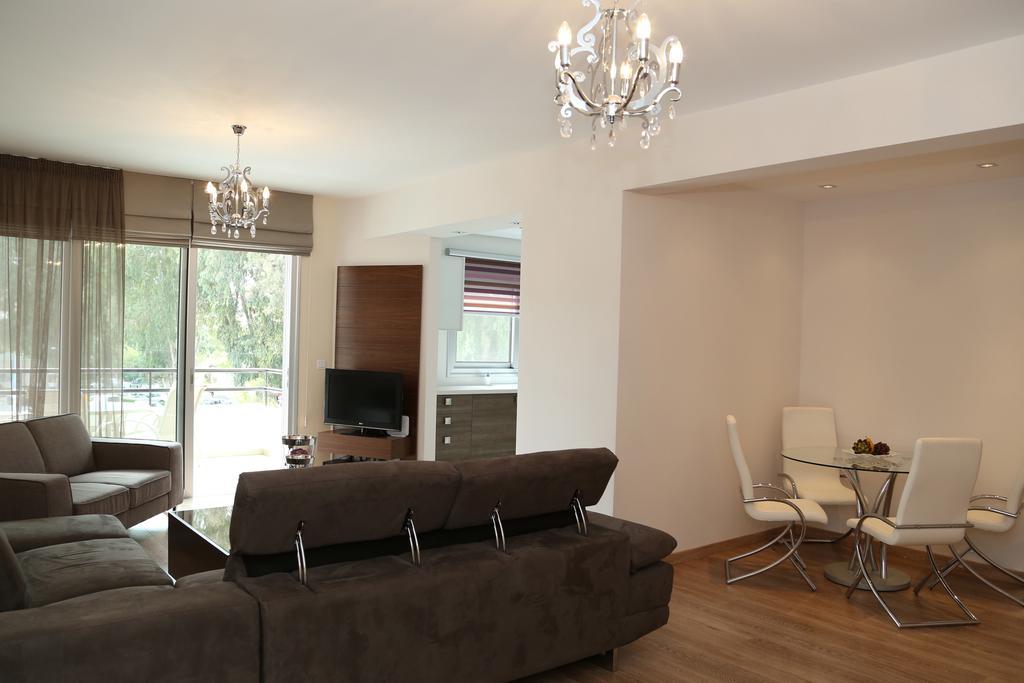 River Beach Apartments Lemesos Pokoj fotografie