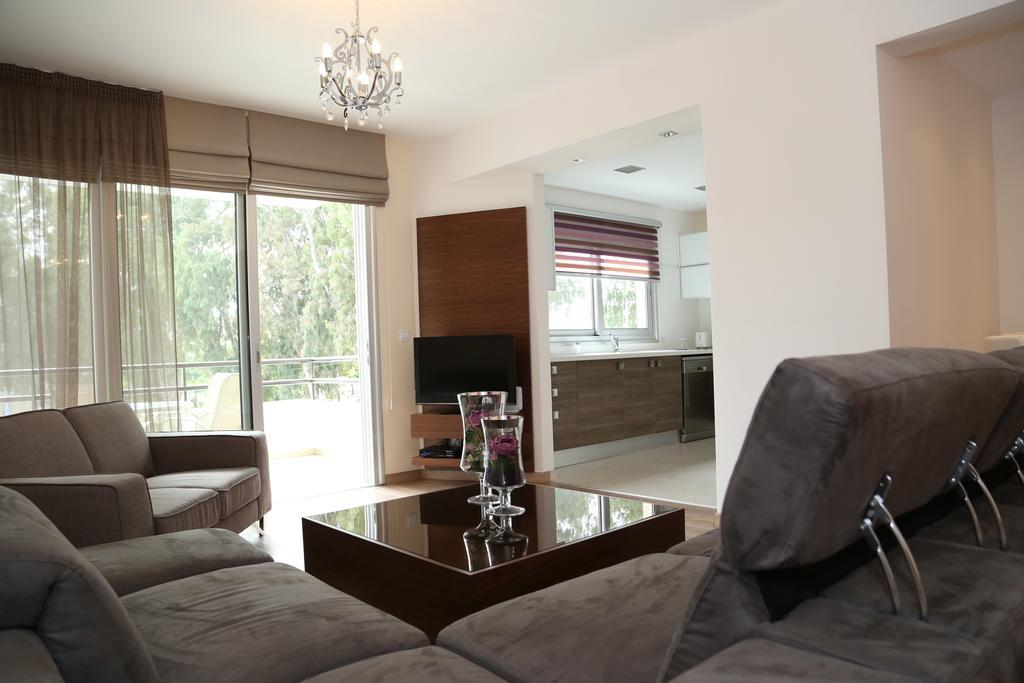 River Beach Apartments Lemesos Pokoj fotografie