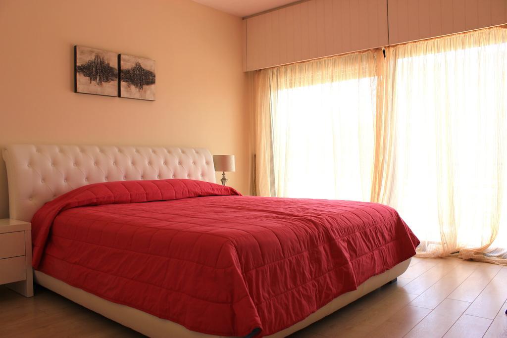 River Beach Apartments Lemesos Pokoj fotografie